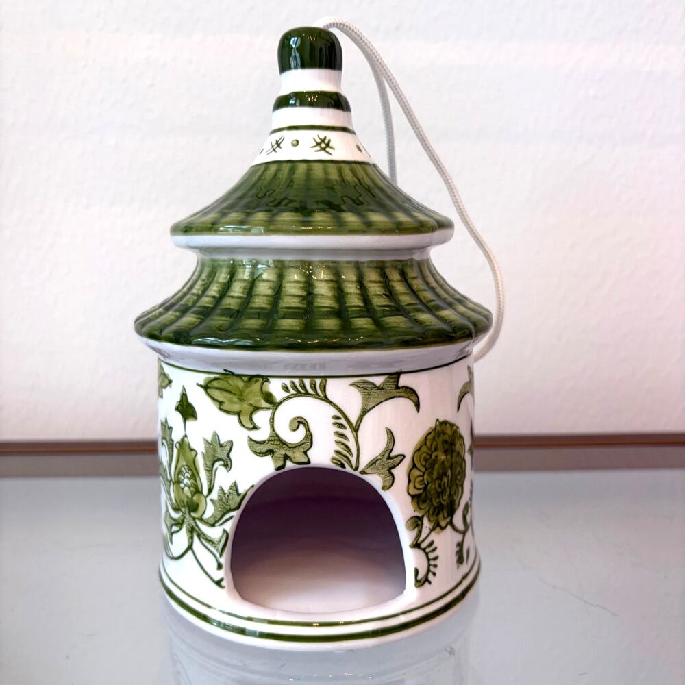 Sagebrook Home Chinoiserie Pagoda Birdhouse 7x5in Green & White Ceramic  New
